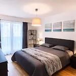 Art Garden Towers Apartment Prag