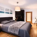 Apartment Art Garden Towers Prag