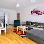 Apartment Art Garden Towers Prag