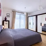 Art Garden Towers Apartment *