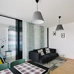 Art Garden Towers Apartment Prag