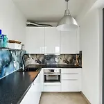 Art Garden Towers Apartment Prague